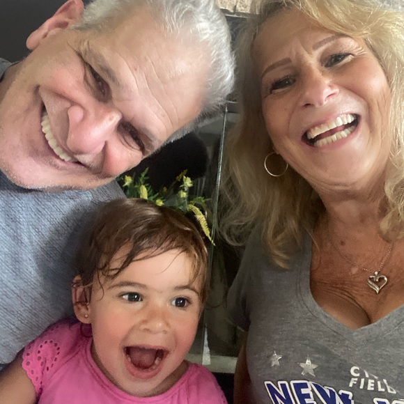 Meet your posher Adrienne - Picture 4 of 8